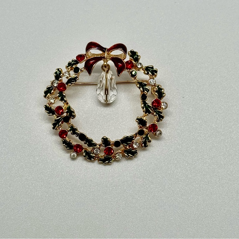 Elegant Holiday Wreath Brooch with Red and Gold Accents